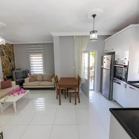 Lovely House With Astonishing View In Gumusluk, Bodrum 아파트 *